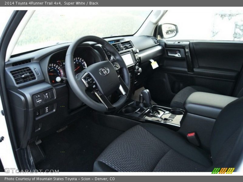 Super White / Black 2014 Toyota 4Runner Trail 4x4