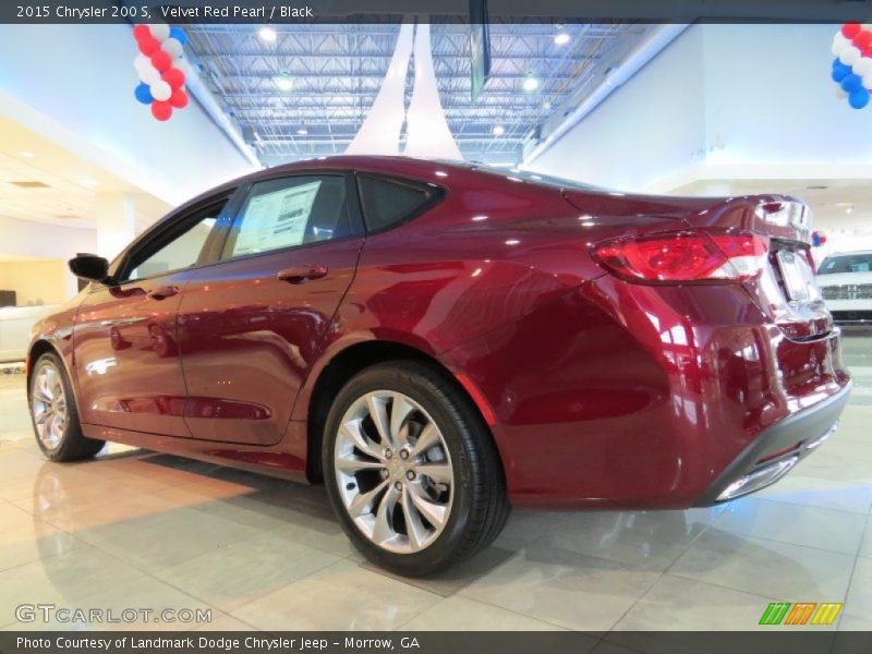 Velvet Red Pearl / Black 2015 Chrysler 200 S