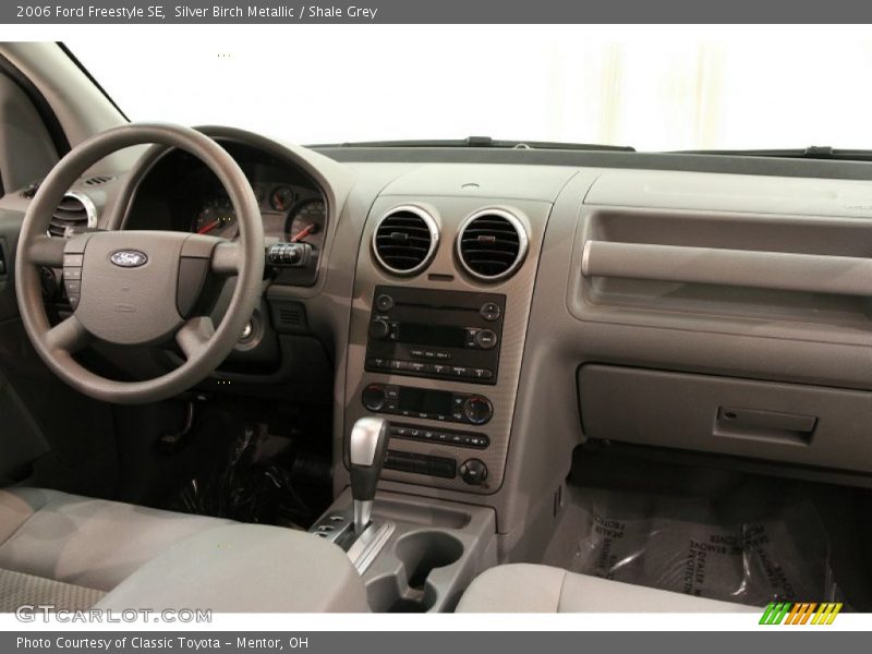 Silver Birch Metallic / Shale Grey 2006 Ford Freestyle SE