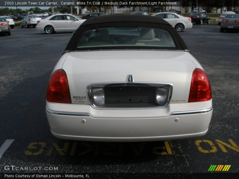 Ceramic White Tri Coat / Medium Dark Parchment/Light Parchment 2003 Lincoln Town Car Cartier