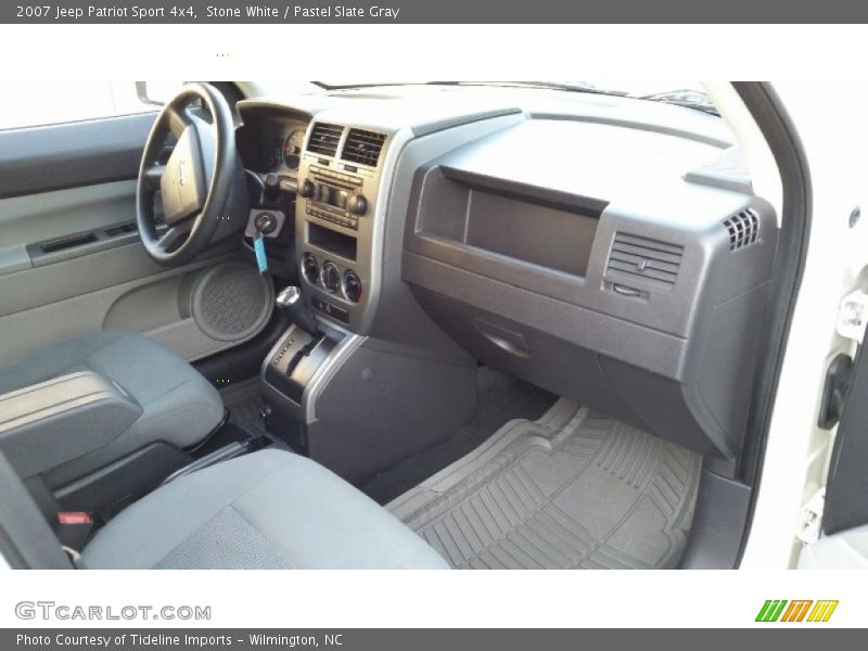 Stone White / Pastel Slate Gray 2007 Jeep Patriot Sport 4x4