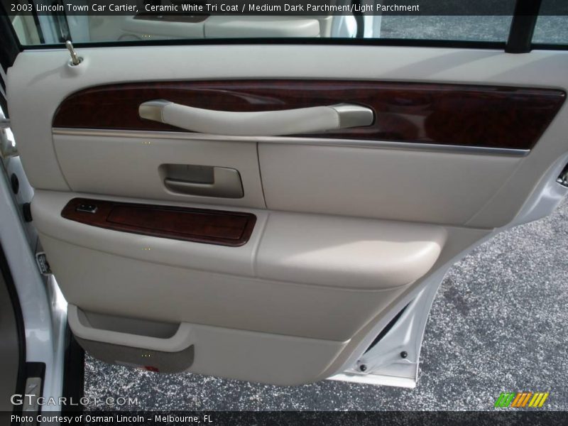 Ceramic White Tri Coat / Medium Dark Parchment/Light Parchment 2003 Lincoln Town Car Cartier