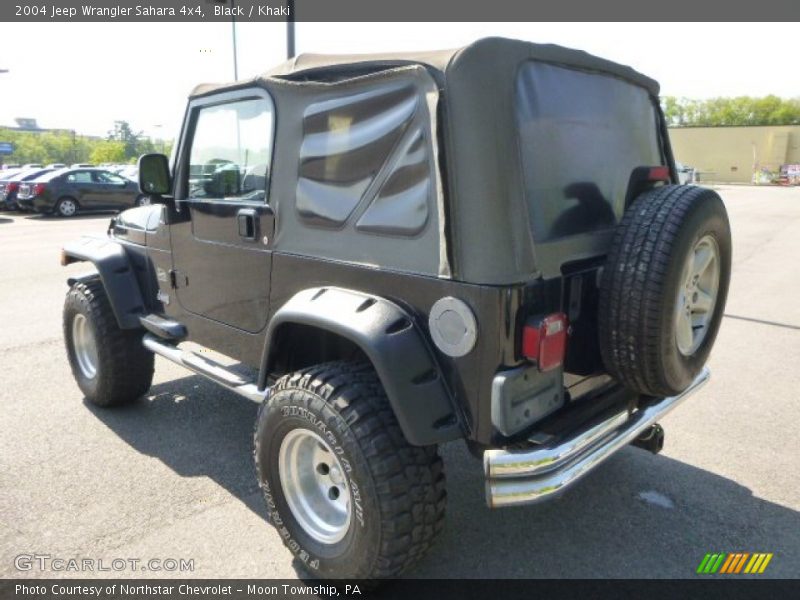 Black / Khaki 2004 Jeep Wrangler Sahara 4x4