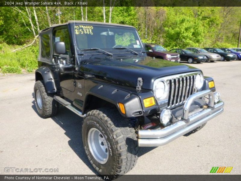 Black / Khaki 2004 Jeep Wrangler Sahara 4x4