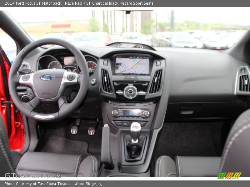 Race Red / ST Charcoal Black Recaro Sport Seats 2014 Ford Focus ST Hatchback