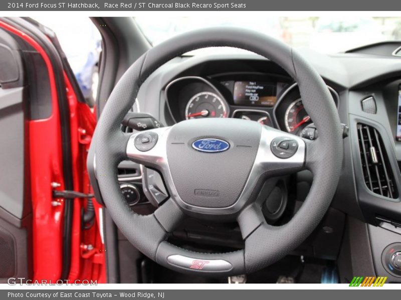 Race Red / ST Charcoal Black Recaro Sport Seats 2014 Ford Focus ST Hatchback