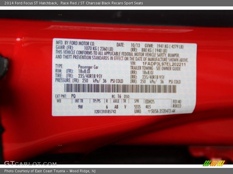 Race Red / ST Charcoal Black Recaro Sport Seats 2014 Ford Focus ST Hatchback