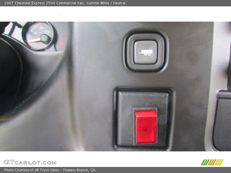 Summit White / Neutral 2007 Chevrolet Express 2500 Commercial Van