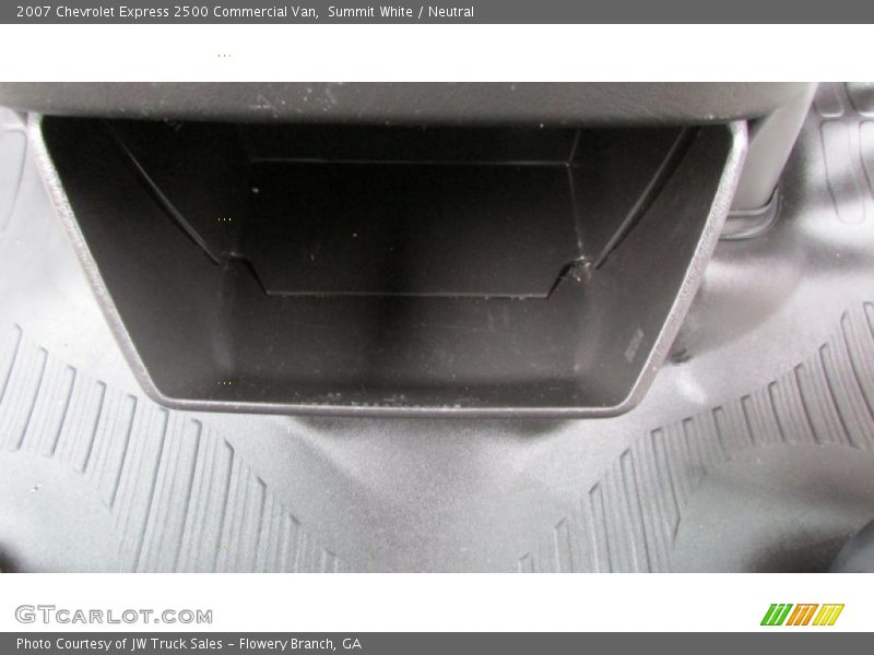 Summit White / Neutral 2007 Chevrolet Express 2500 Commercial Van