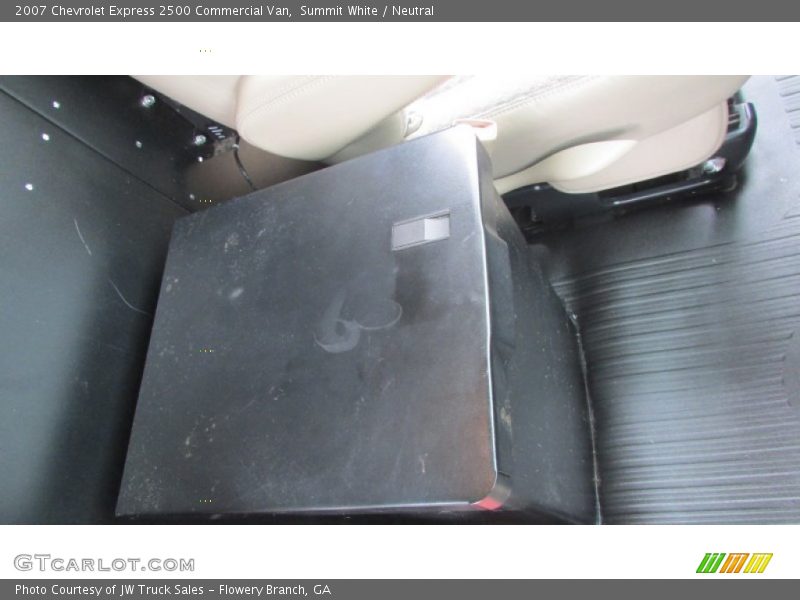 Summit White / Neutral 2007 Chevrolet Express 2500 Commercial Van