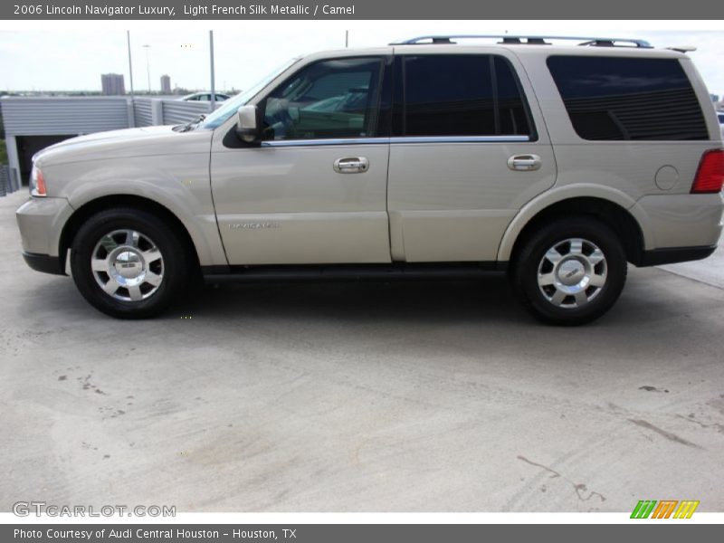 Light French Silk Metallic / Camel 2006 Lincoln Navigator Luxury