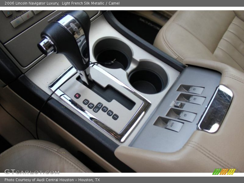 Light French Silk Metallic / Camel 2006 Lincoln Navigator Luxury