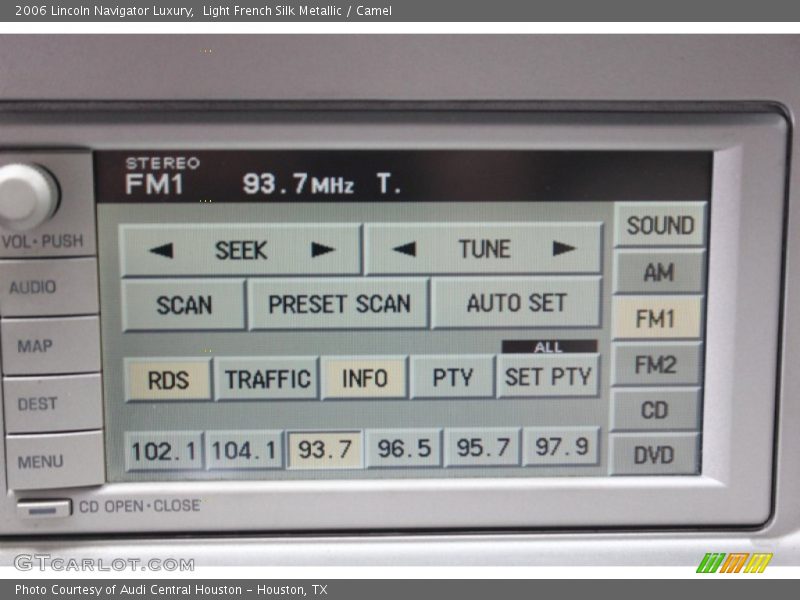 Light French Silk Metallic / Camel 2006 Lincoln Navigator Luxury