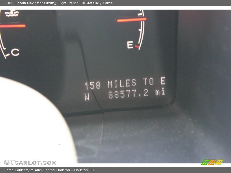 Light French Silk Metallic / Camel 2006 Lincoln Navigator Luxury