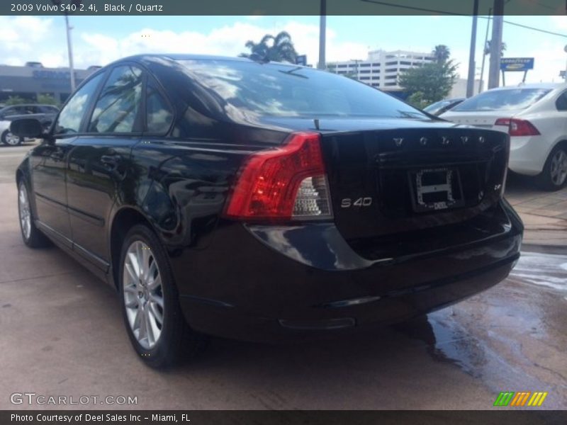 Black / Quartz 2009 Volvo S40 2.4i