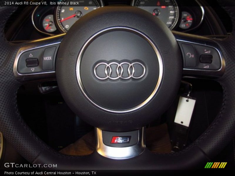 Ibis White / Black 2014 Audi R8 Coupe V8