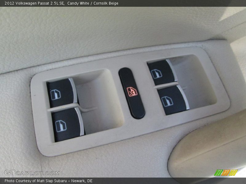 Candy White / Cornsilk Beige 2012 Volkswagen Passat 2.5L SE