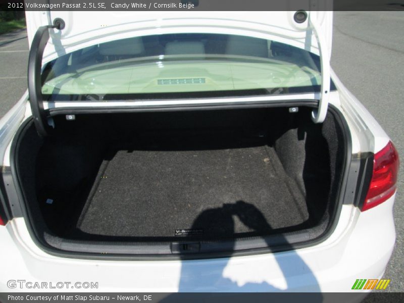 Candy White / Cornsilk Beige 2012 Volkswagen Passat 2.5L SE