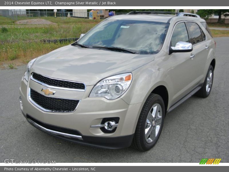Front 3/4 View of 2014 Equinox LTZ