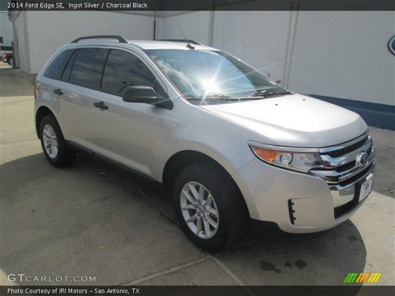 Ingot Silver / Charcoal Black 2014 Ford Edge SE