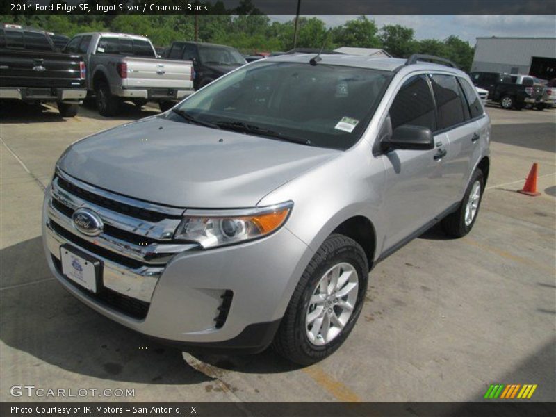 Ingot Silver / Charcoal Black 2014 Ford Edge SE