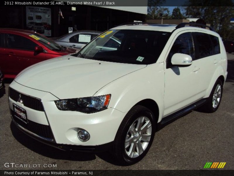 Diamond White Pearl / Black 2012 Mitsubishi Outlander SE AWD