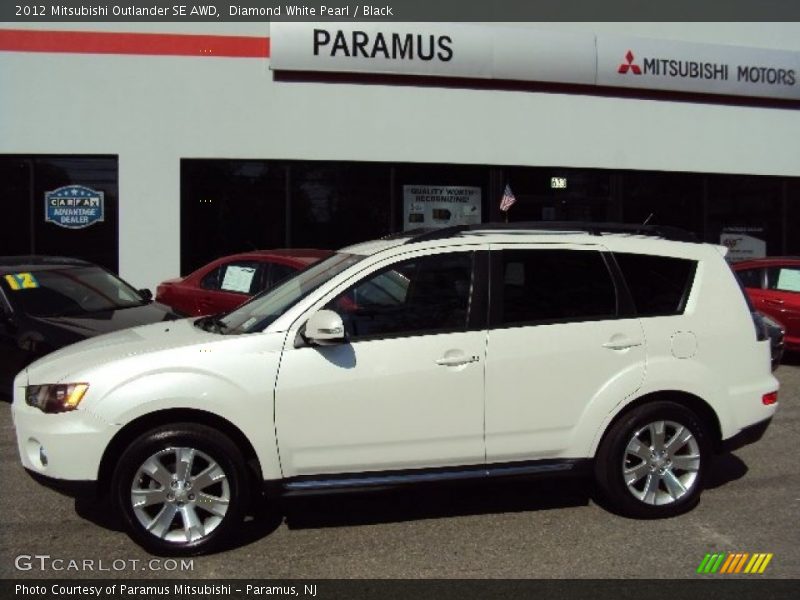 Diamond White Pearl / Black 2012 Mitsubishi Outlander SE AWD
