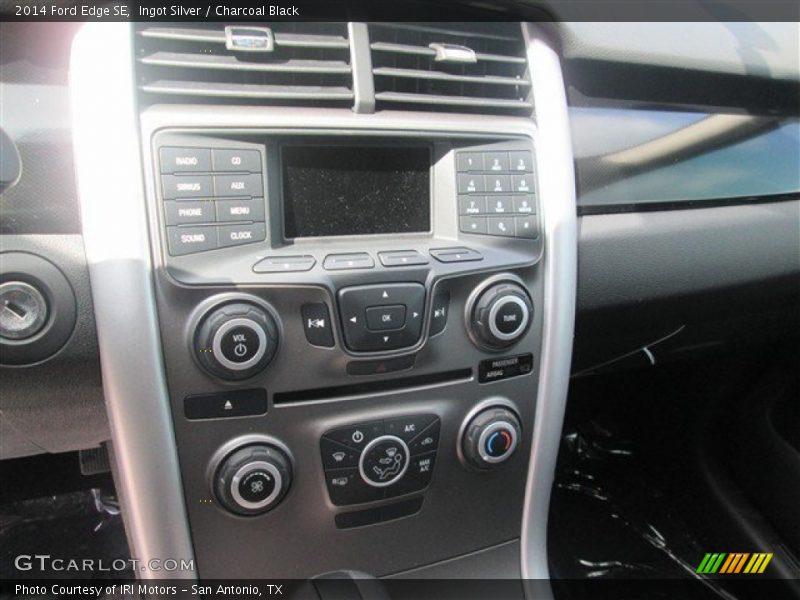 Ingot Silver / Charcoal Black 2014 Ford Edge SE