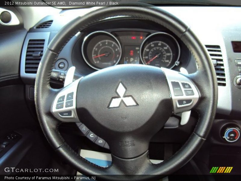 Diamond White Pearl / Black 2012 Mitsubishi Outlander SE AWD