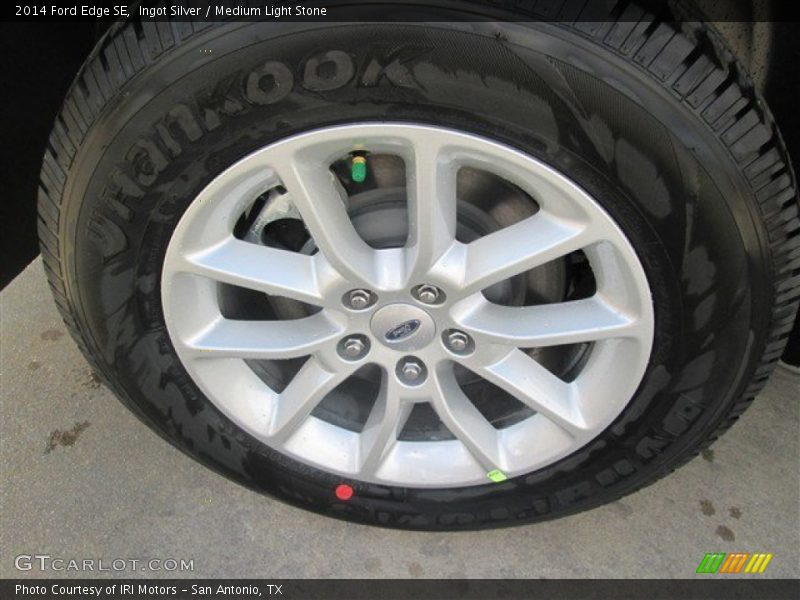 Ingot Silver / Medium Light Stone 2014 Ford Edge SE