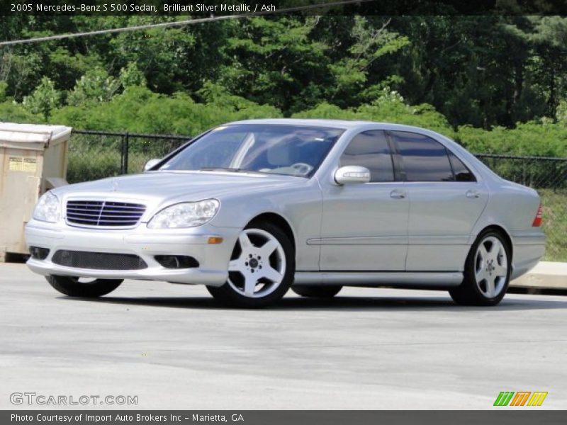 Front 3/4 View of 2005 S 500 Sedan