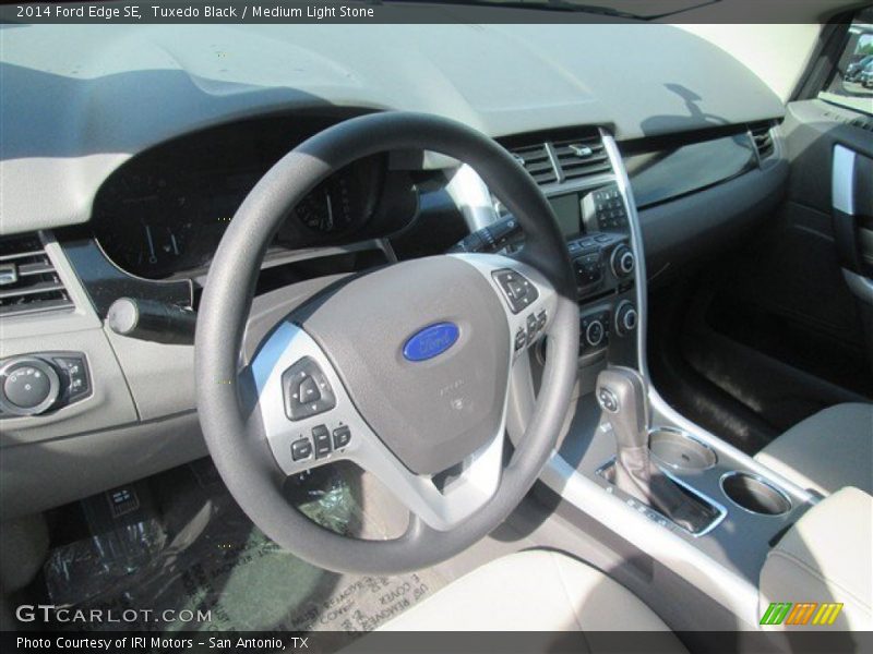 Tuxedo Black / Medium Light Stone 2014 Ford Edge SE