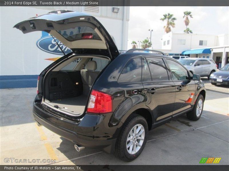 Tuxedo Black / Medium Light Stone 2014 Ford Edge SE