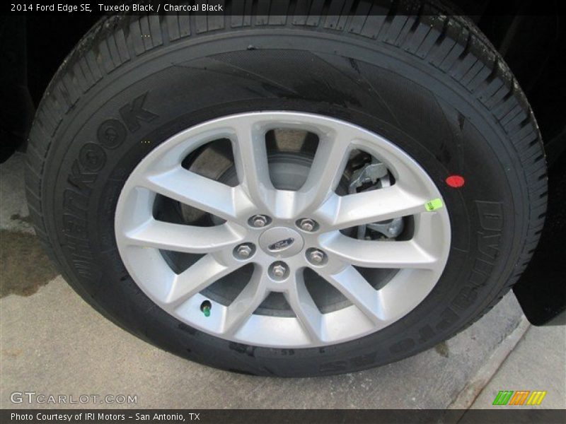 Tuxedo Black / Charcoal Black 2014 Ford Edge SE