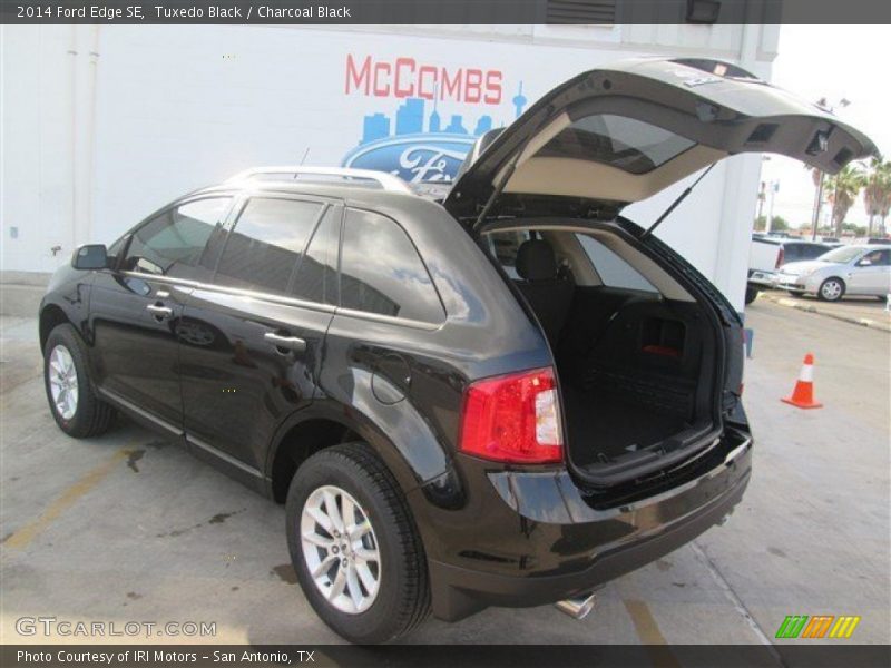 Tuxedo Black / Charcoal Black 2014 Ford Edge SE