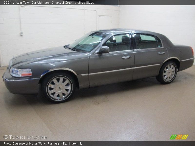 Charcoal Grey Metallic / Black 2004 Lincoln Town Car Ultimate