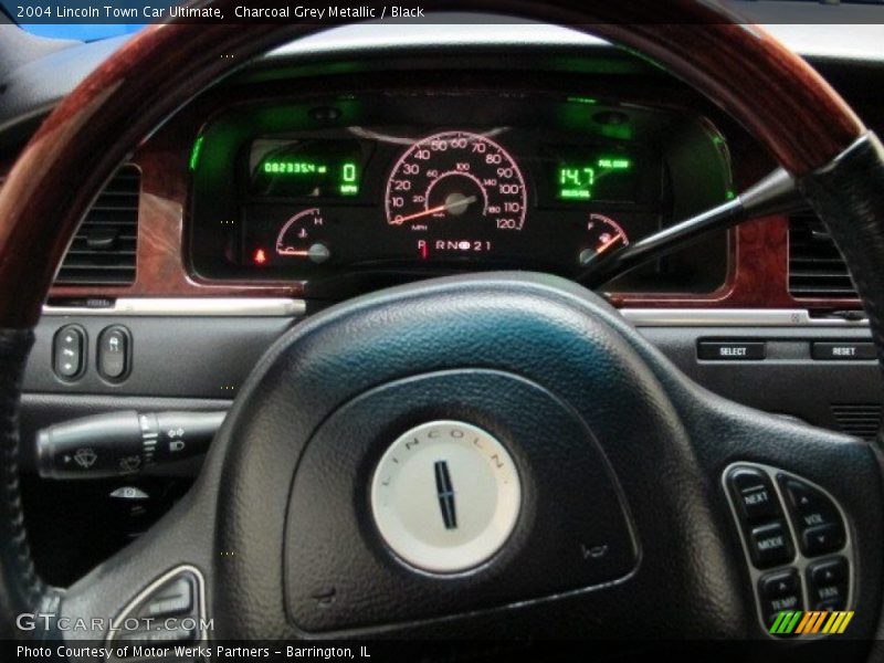 Charcoal Grey Metallic / Black 2004 Lincoln Town Car Ultimate
