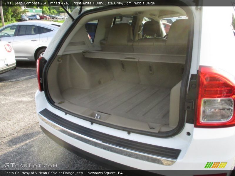 Bright White / Dark Slate Gray/Light Pebble Beige 2011 Jeep Compass 2.4 Limited 4x4