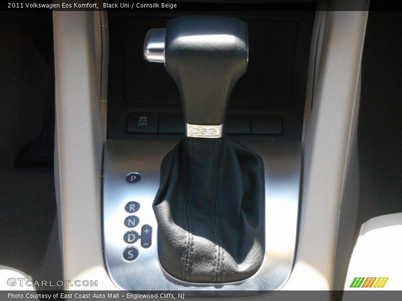 Black Uni / Cornsilk Beige 2011 Volkswagen Eos Komfort