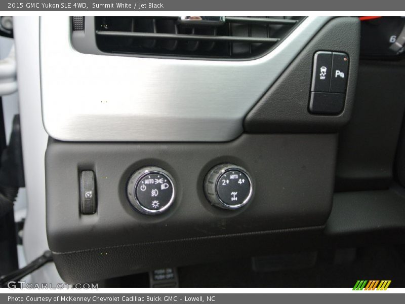 Controls of 2015 Yukon SLE 4WD