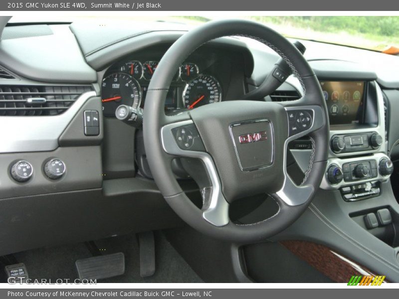  2015 Yukon SLE 4WD Steering Wheel