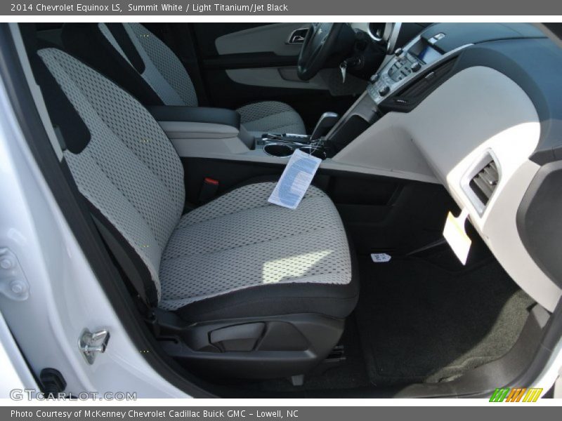 Summit White / Light Titanium/Jet Black 2014 Chevrolet Equinox LS