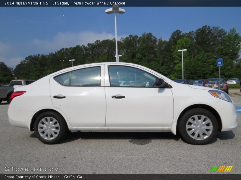 Fresh Powder White / Charcoal 2014 Nissan Versa 1.6 S Plus Sedan