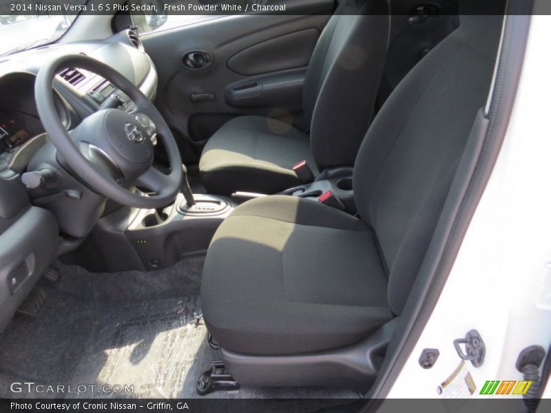 Fresh Powder White / Charcoal 2014 Nissan Versa 1.6 S Plus Sedan
