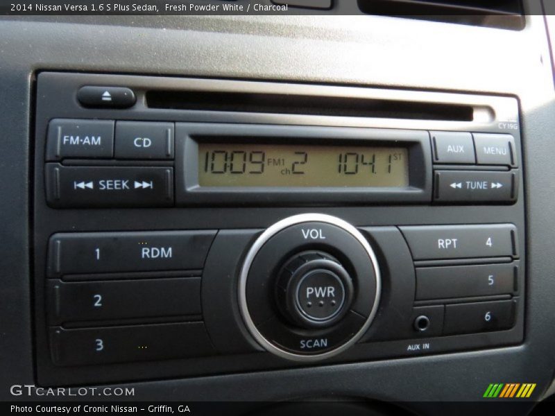 Fresh Powder White / Charcoal 2014 Nissan Versa 1.6 S Plus Sedan