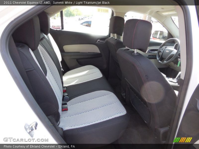 Summit White / Light Titanium/Jet Black 2011 Chevrolet Equinox LS AWD
