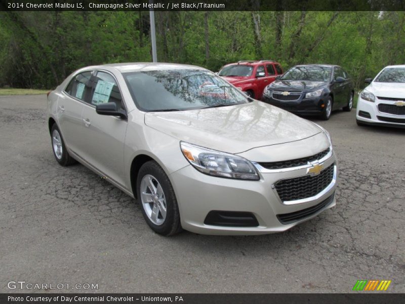 Front 3/4 View of 2014 Malibu LS