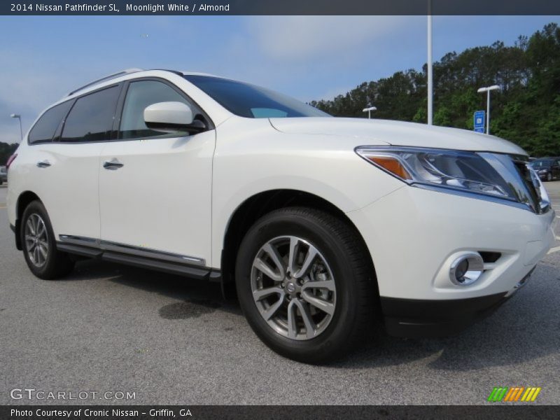 Moonlight White / Almond 2014 Nissan Pathfinder SL
