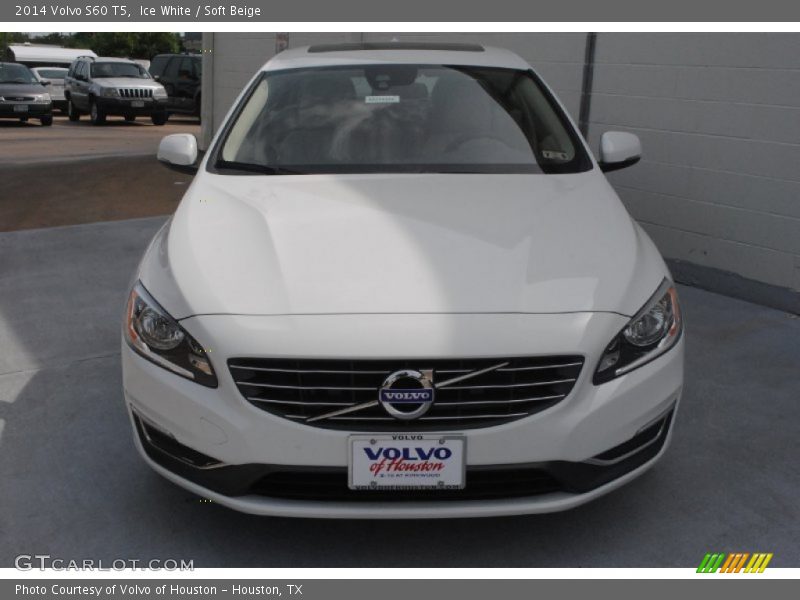Ice White / Soft Beige 2014 Volvo S60 T5