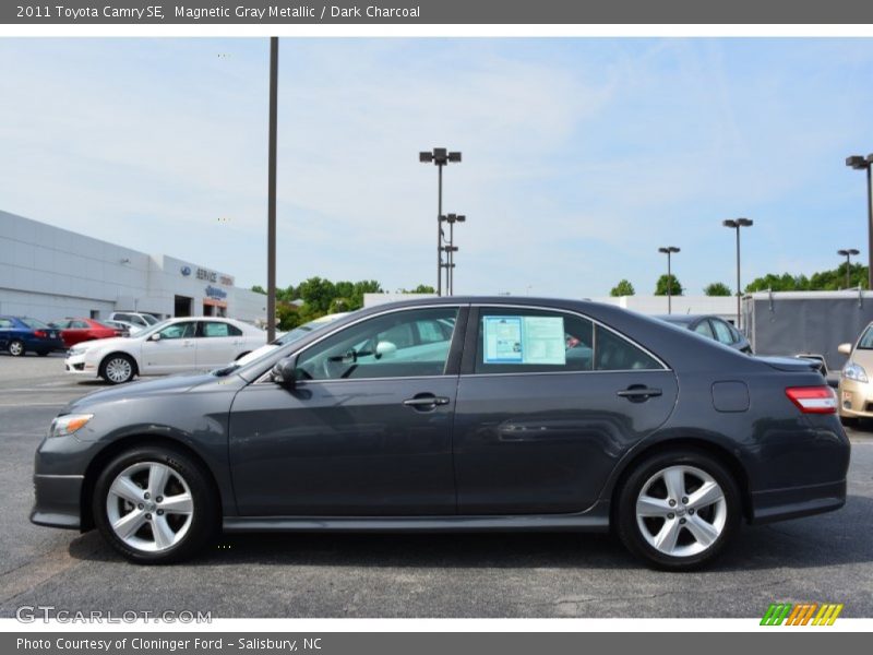 Magnetic Gray Metallic / Dark Charcoal 2011 Toyota Camry SE